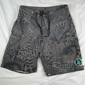 Volcom Board / Surf Shorts w/ Killer Patch 32